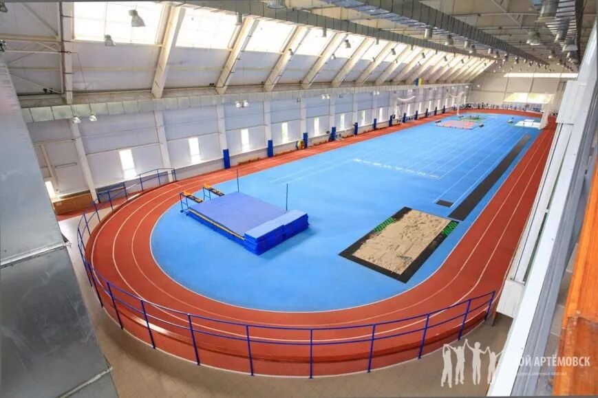 Футбольный манеж металлург. Манеж city sport металлург. Футбольная школа металлург новокузнецк. Манеж металлург. Манеж металлург.