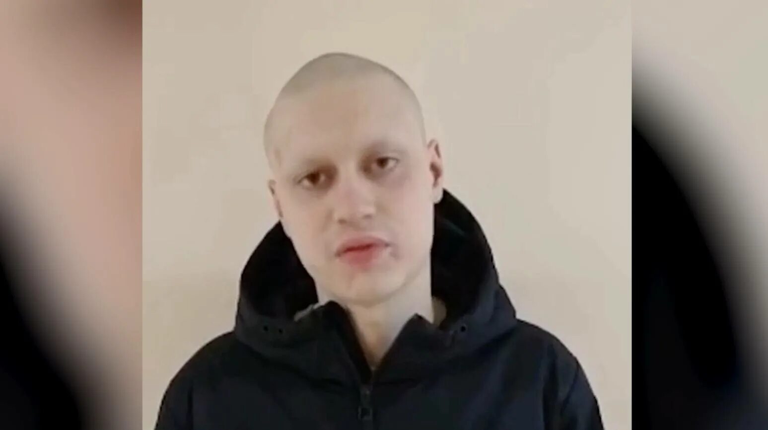 Колю бьют