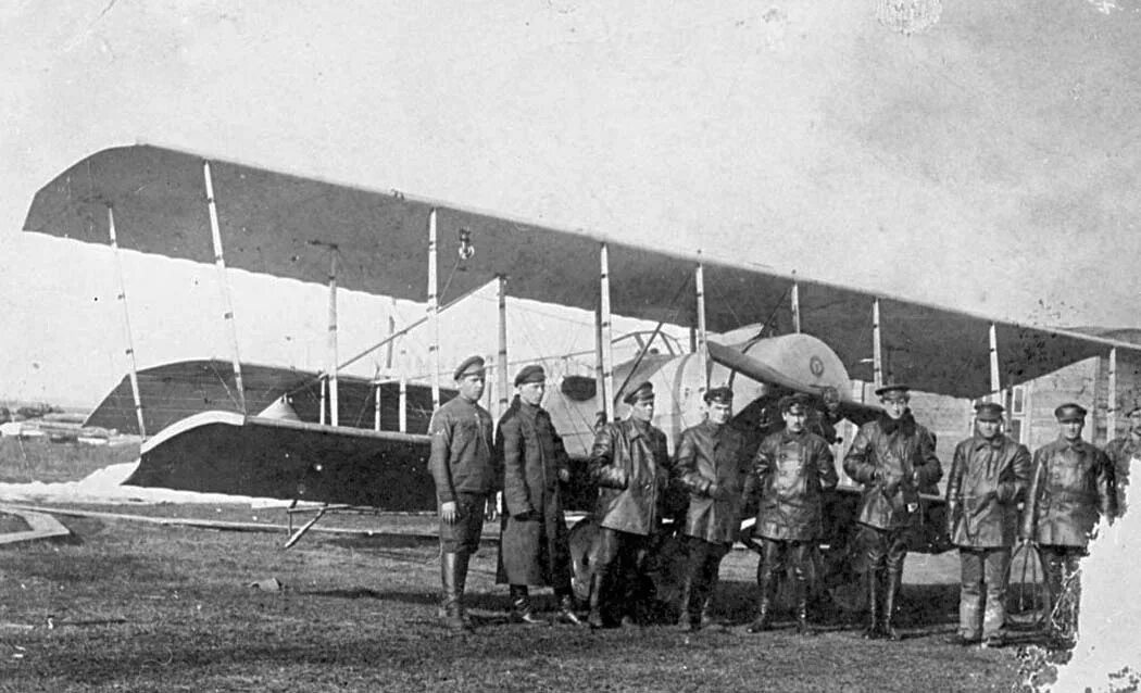 Первая п четвертая т. Пороховщиков п-IV. 1917 - Первый полёт учебного самолёта п-IV А.А. Пороховщикова. Самолет п4 430. Разработчики первых эссэсеэровских самолетов п=.