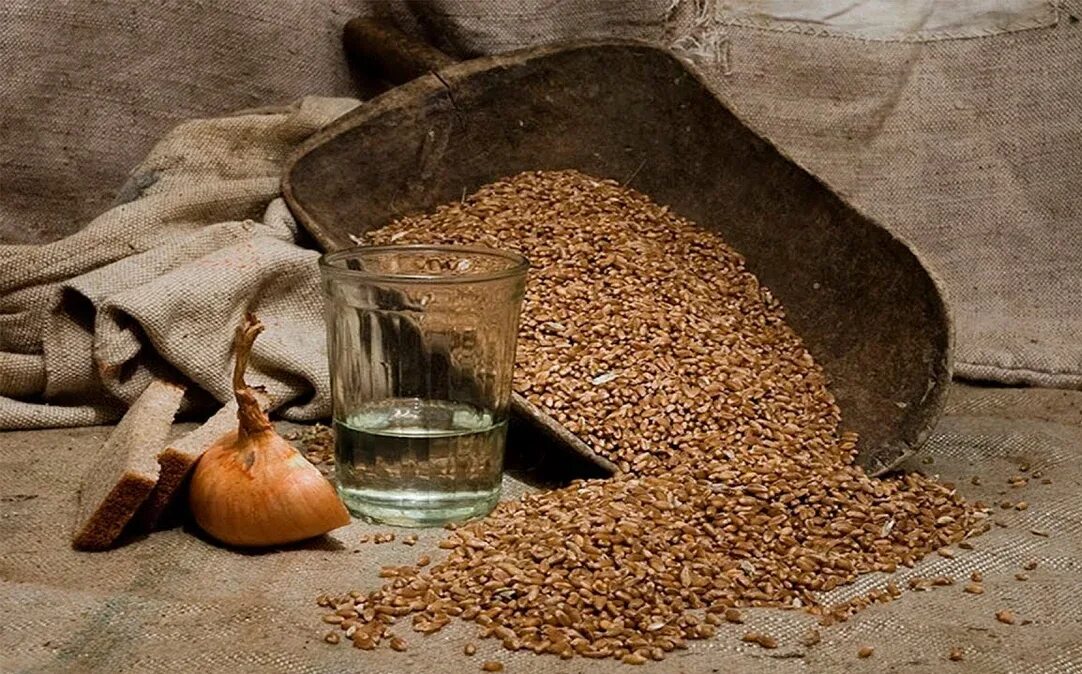 Спирт этиловый технический. Сырье для химической промышленности. Этиловый спирт и масло. Этанол в химической промышленности. Сырье для производства пищевого спирта.