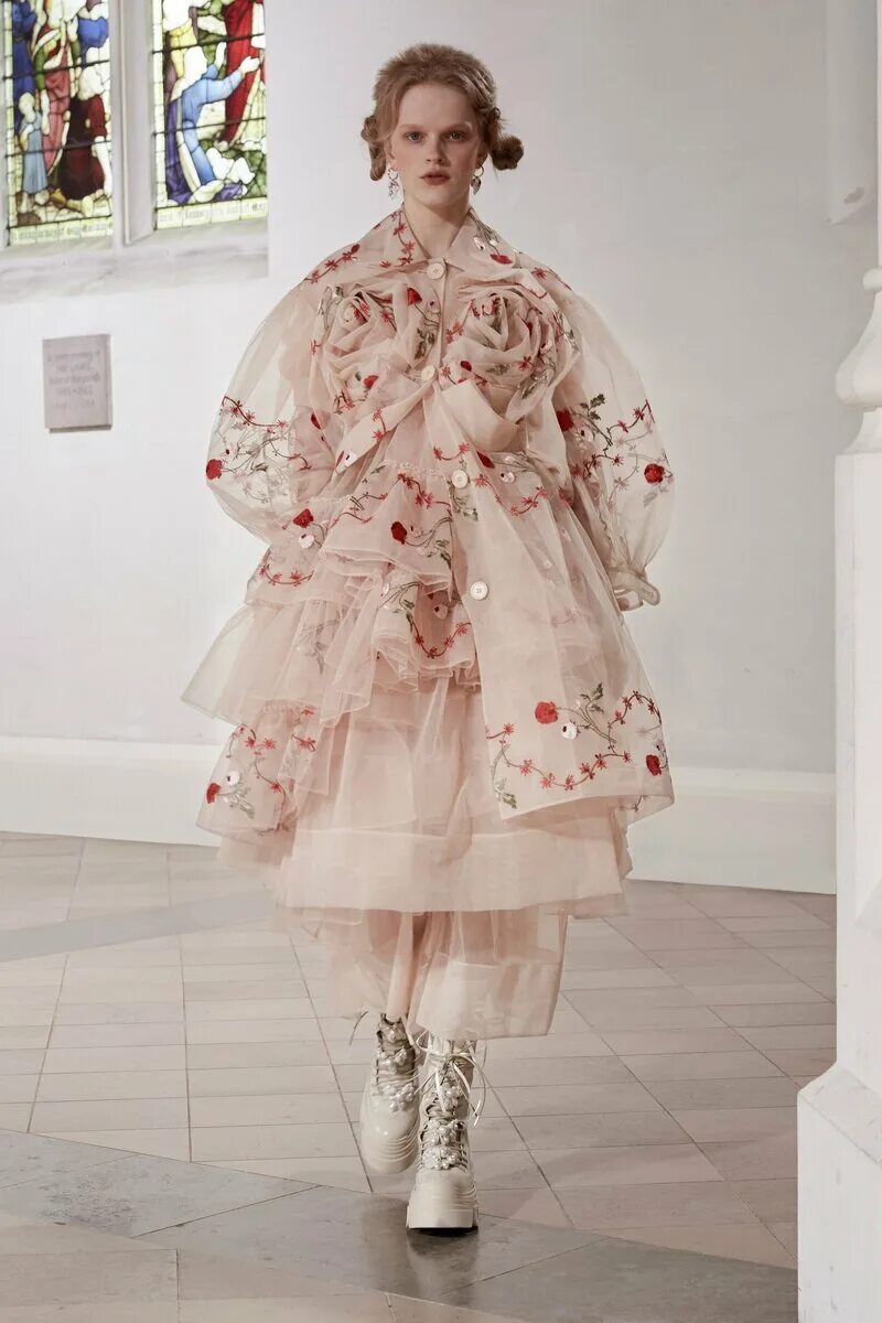 Simone 2021. Simone Rocha Fall Winter 2022/23. Simone Rocha Fashion week.