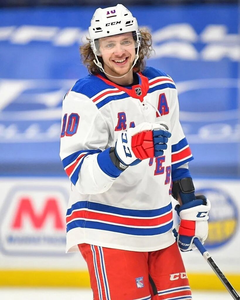 Артемий сергеевич панарин рейнджерс. Панарин артемий хоккей. Артемий панарин рейнджерс. Артемий панарин хоккеист. Артемия панарина.