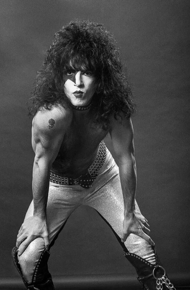 Paul stanley пол стэнли. паул стенли в молодости без грима. Paul stanley в молодости. Kiss пол стэнли. пол стэнли без грима.