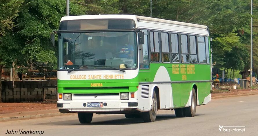 До планеты какой автобус. Рено автобус. Рено 53 автобус. Автобус Рено 1995 года. Автобус Рено 1990.