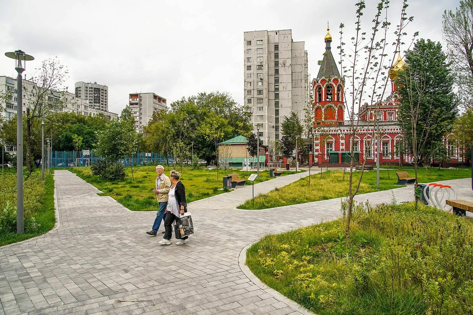 Парки москвы ленинский проспект. Парк горького москва ленинский проспект. Ленинская площадь парк горького. Парки москвы ленинский проспект. Детские площадки в парке горького.