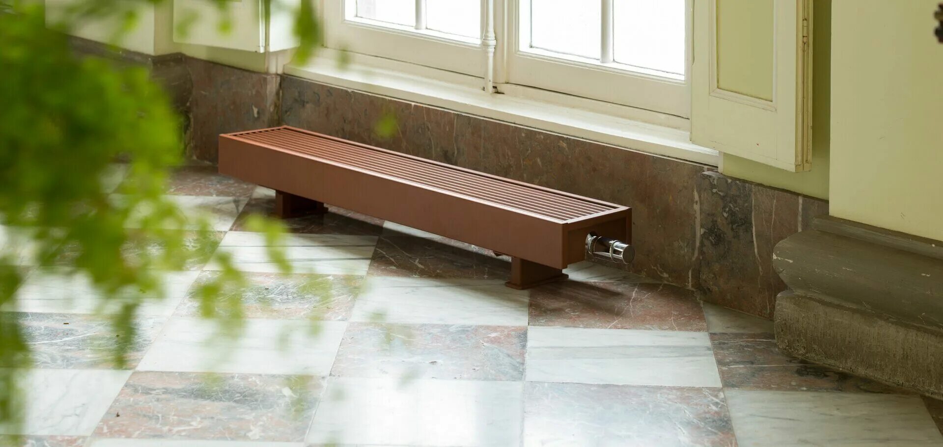 конвектор напольный водяной встраиваемый бриз. конвектор кзто элегант мини 130х130х1200 мм 2 теплообменника. внутрипольный конвектор в подоконнике. стальной панельный радиатор royalthermo. узкие радиаторы отопления.