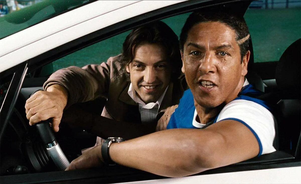 Такси 4 фильм 2007 лорд фильм. Такси 4 фильм 2007. Такси 4 работа. Такси 4 эмильен. Такси фильм даниэль.