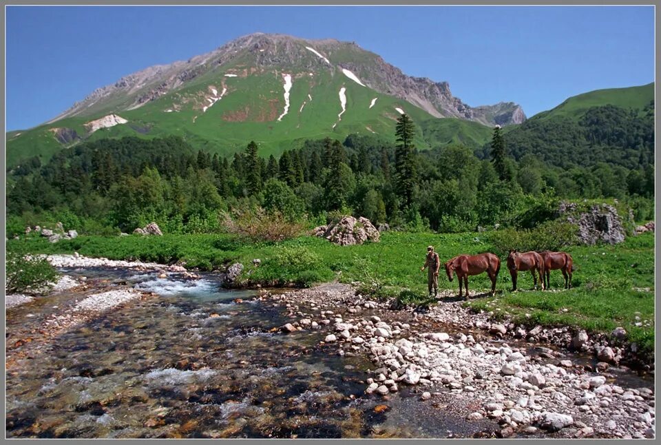 Лаго Наки парк. Плато Лаго-Наки водопад. Горы Адыгеи. Горные аулы Адыгеи.