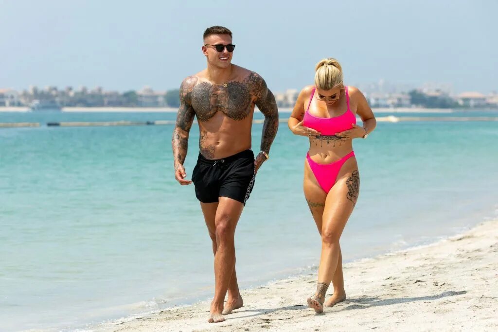 Oliver buckland. Alex bowen and olivia buckland. espial oliver buckland. olivia buckland в купальнике.