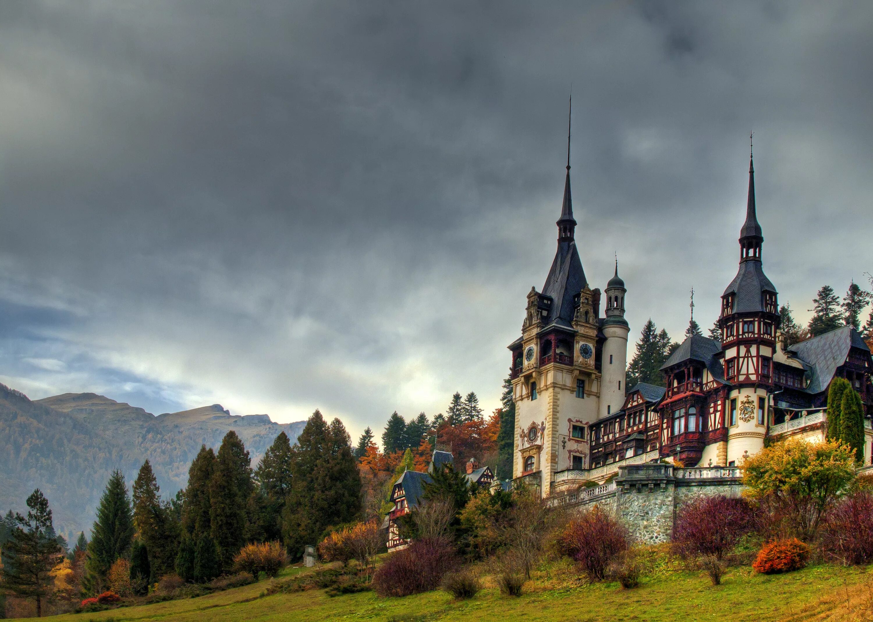 Замок Пелеш Румыния. Замок Пелеш, Синая, Румыния. Замок Пелеш (Castelul peleş), Румыния.. Замок Пелеш Трансильвания.