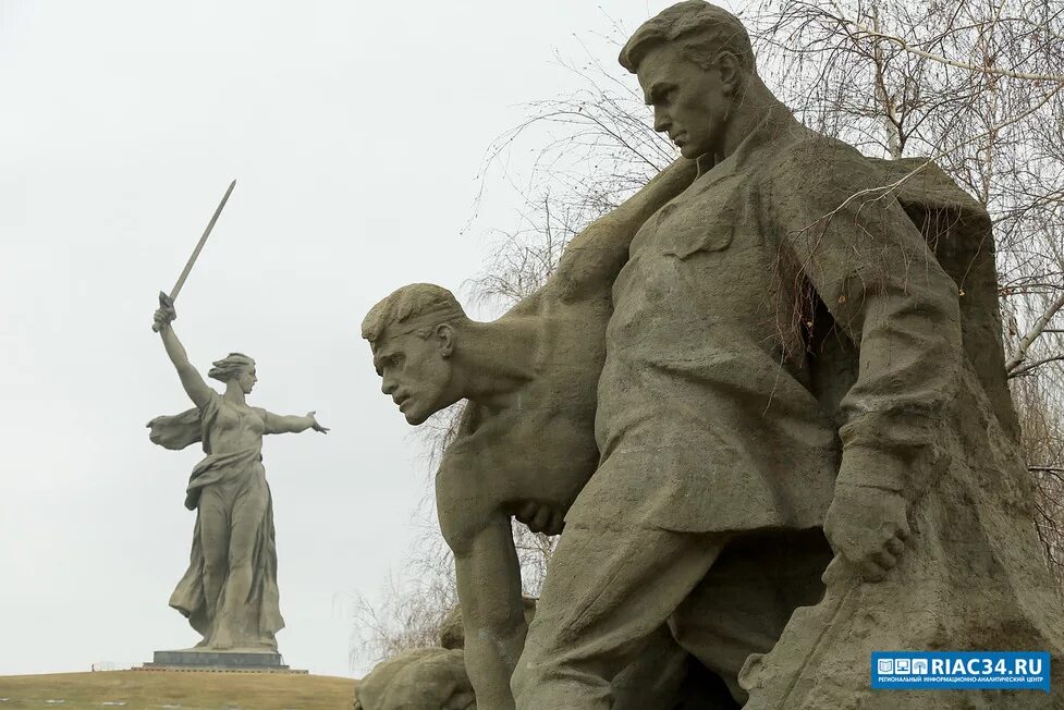 Сталинградская битва сталинград. 2 февраля сталинградская битва. Сталинград мельница и дом павлова. Мамаев курган волгоград. Битва за сталинград.