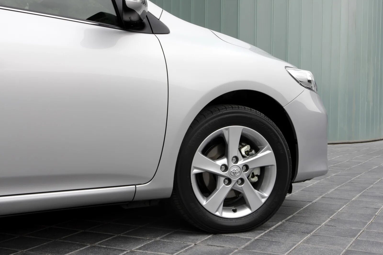 Колеса на тойоту короллу р16. Тойота королла 180 диски диски оригинал. Диски колесные королла. Диски колесные королла. Диски р16 тойота королла.