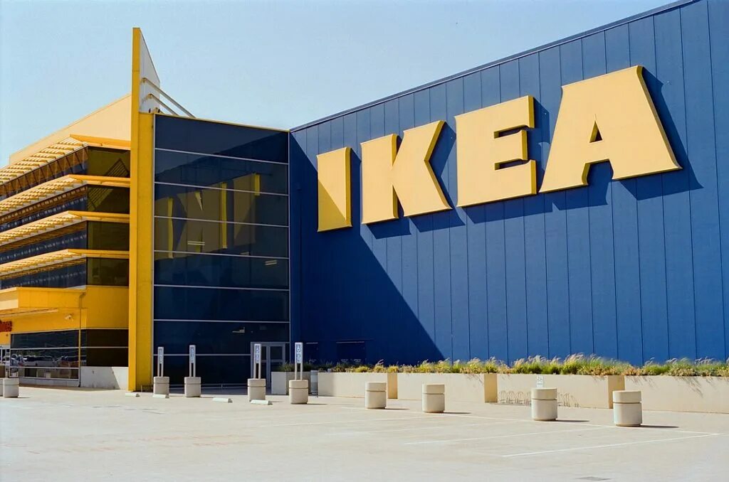 Магазин первый отзывы. Ikea в России. Ikea здание в России. Икеа магазин. Икеа фото магазина.