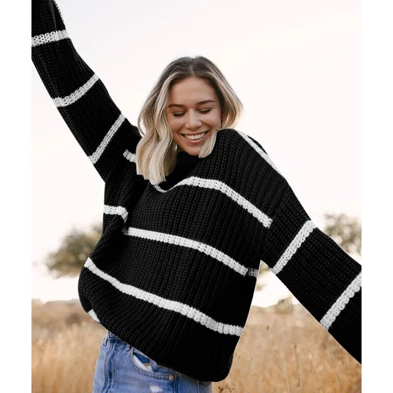 Свитер в полоску оверсайз. Полосатый свитер оверсайз. Свитер в полоску oversize. Свитер в полоску женский оверсайз. Пуловер в полоску крупной вязки.