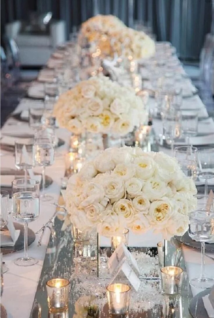 Украшение зала в белом цвете. Декор на свадьбу. Украшение свадебного зала. Декор свадебного стола. Украшение стола на свадьбу.