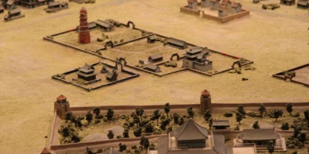 резиденция чингисхана. каракорум столица монгольской империи. резиденция чингисхана. монастырь гандан монголия. столица чингисхана каракорум.