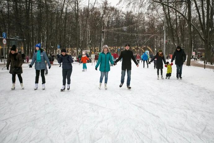 Какой каток в сокольниках. Парк Сокольники каток 2022. Парк Сокольники каток гигант. Каток гигант в парке Сокольники. Парк Сокольники каток лед.