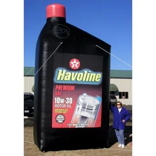 Большая бутылка в магазине