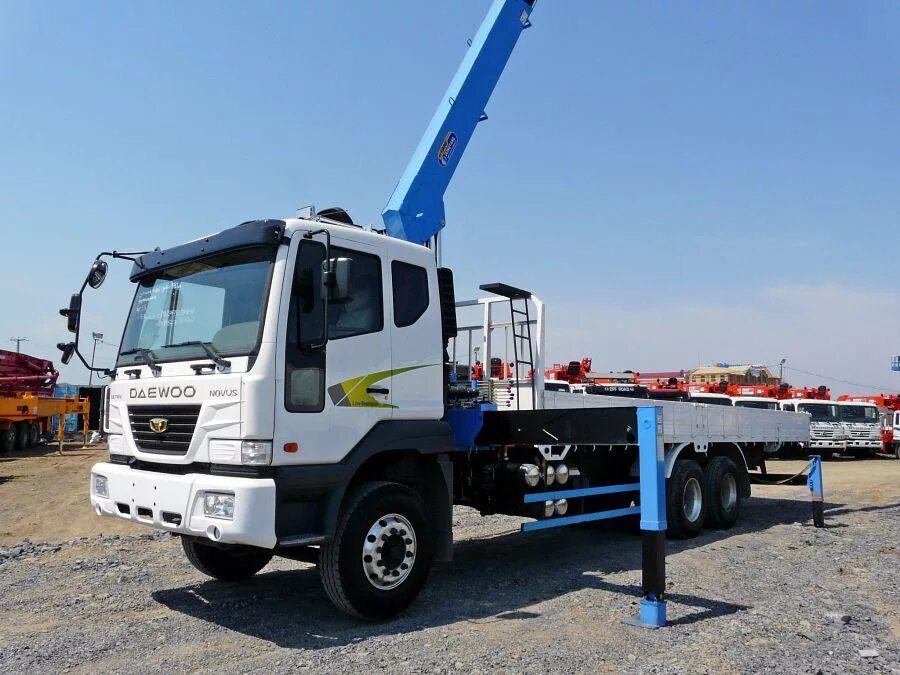 Ultra novus. Манипулятор daewoo novus ultra. daewoo novus 10 тонн. daewoo ultra novus кран манипулятор. самогруз daewoo novus.