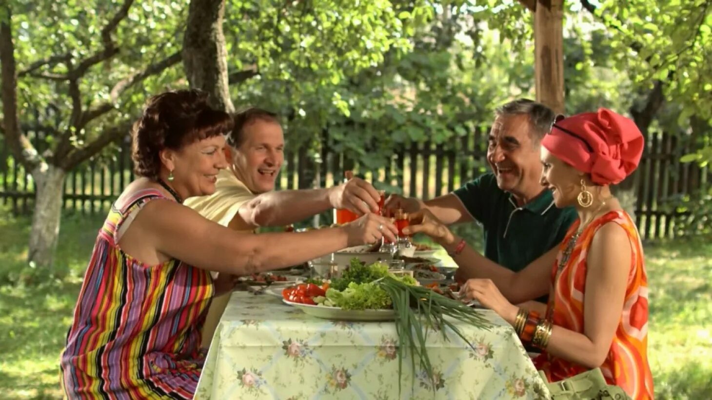 где показывают сватов