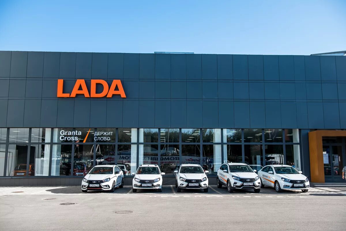 Автосалон боравто в тамбове. Урожайная 2 в тамбов боравто. Автосалон автосити воронеж патриотов 47. Проспект патриотов 47 воронеж автосалон. Скс автосалона.