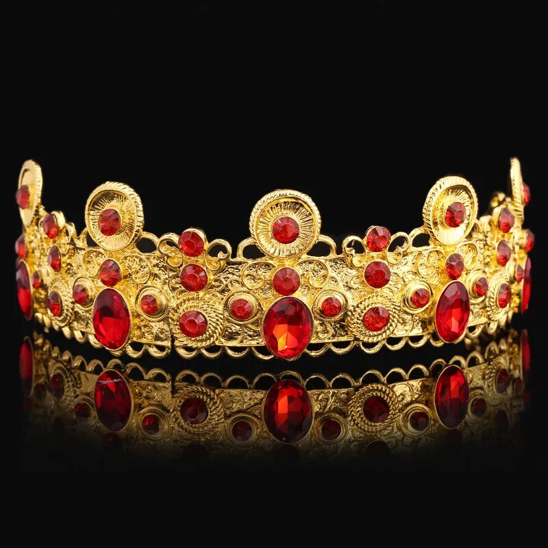 Золотая корона купить. Рубин Тимура корона королевы. Диадема с рубинами. Диадема с красными камнями. Корона с красными камнями.