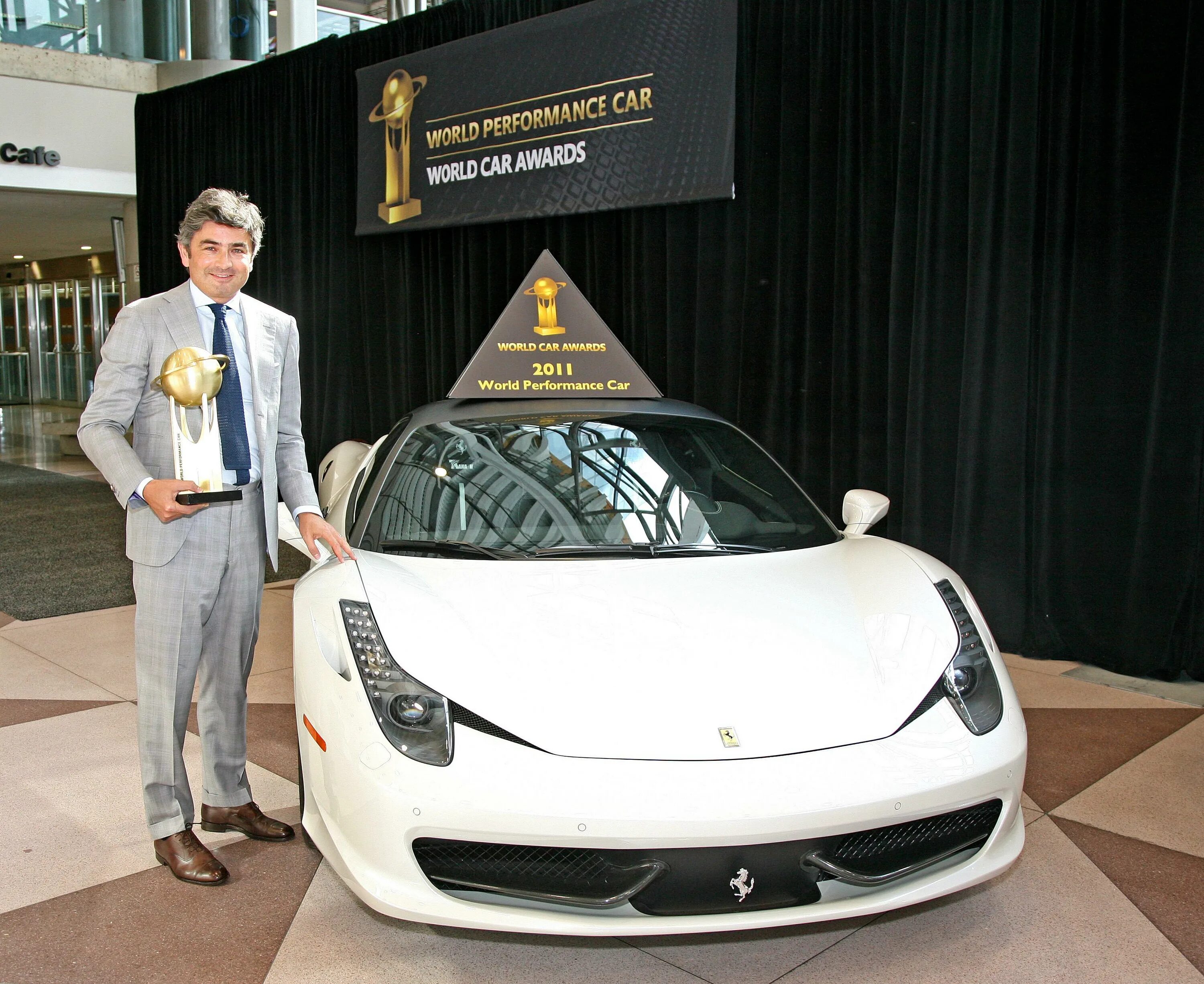 World performance. World car of the year. world of cars. world car of the year porsche award. машины компании all world cars.
