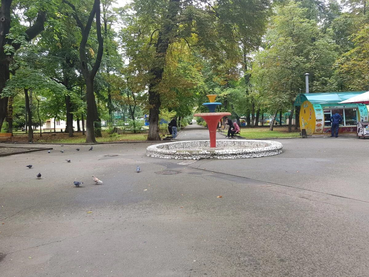 Парк им жуковского владикавказ. Парк жуковского владикавказ. Парк жуковского владикавказ. Детский парк имени жуковского. Парк жуковского владикавказ новый.