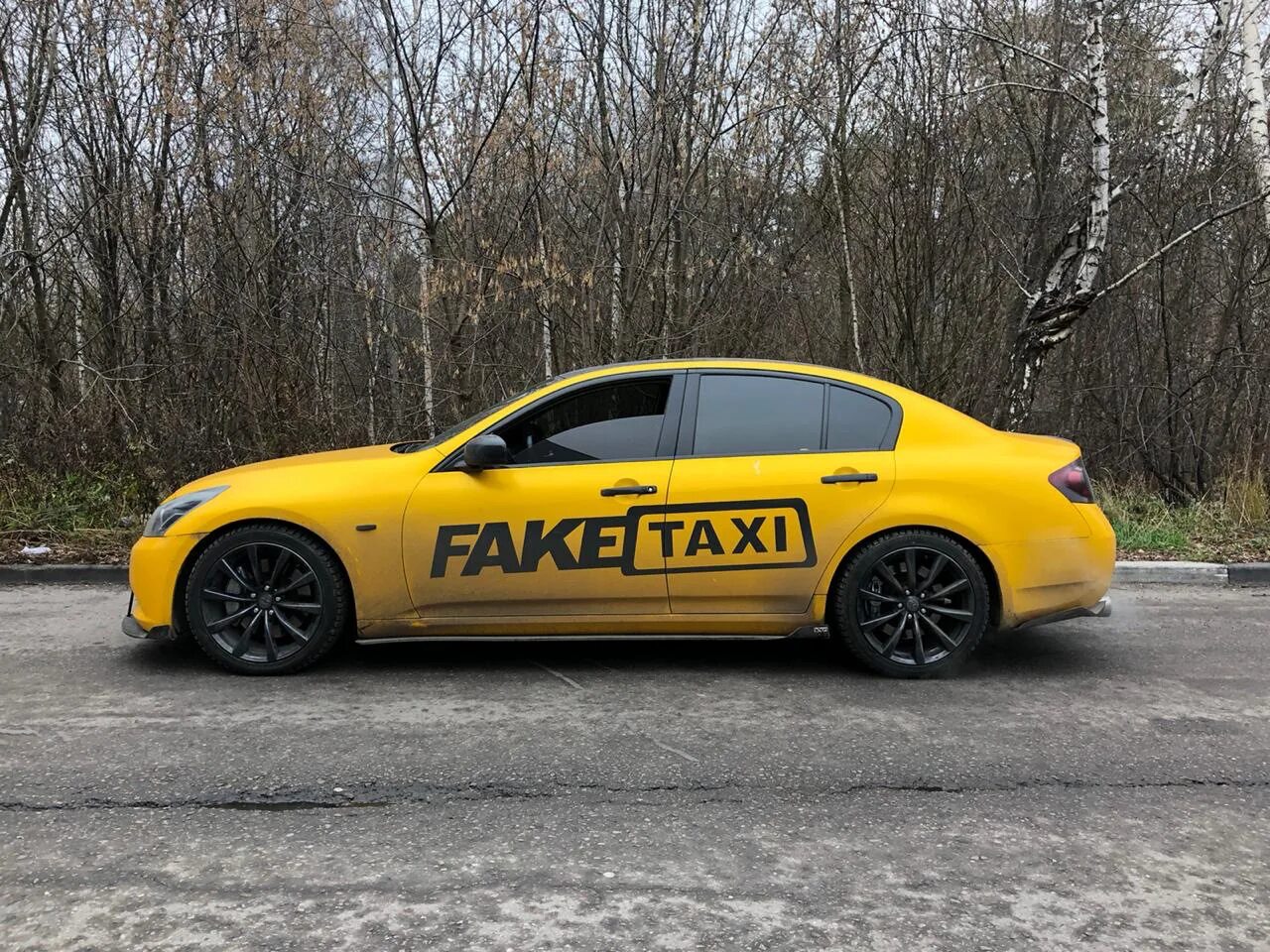 Fake Taxi винил. Винил fake Taxi RCD. BMW m4 FAKETAXI. Вибратор в такси