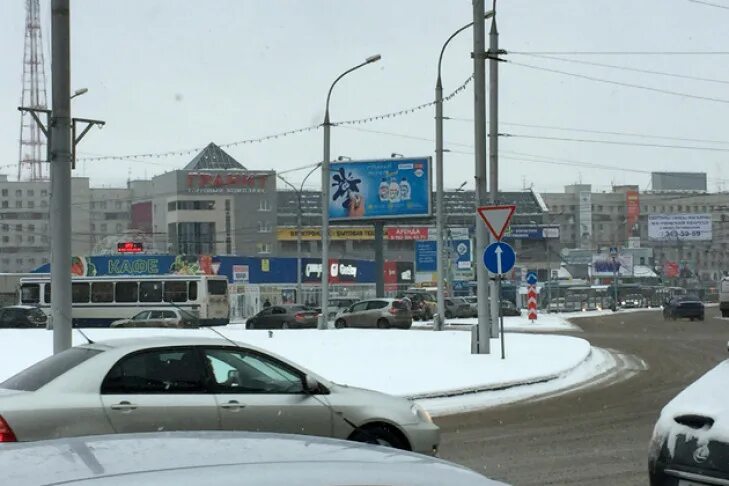 Кольцевое новосибирск. Круговое движение площадь Кирова Новосибирск. Кольцо на Маркса Новосибирск. Круговое движение в Новосибирске. Кольцевые перекрестки в Новосибирске.