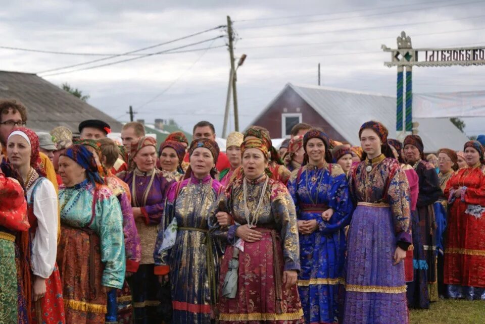 Администрация усть цилемская сайт. Усть-Цильма. Усть-Цилемский узор. Усть Цилемский костюм. Скитская Усть-Цилемский.