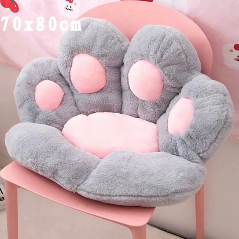 Кошачья лапка подушечка. Подушка лапка. подушка кошачья лапка. подушка на стул в виде кошачьей лапки.