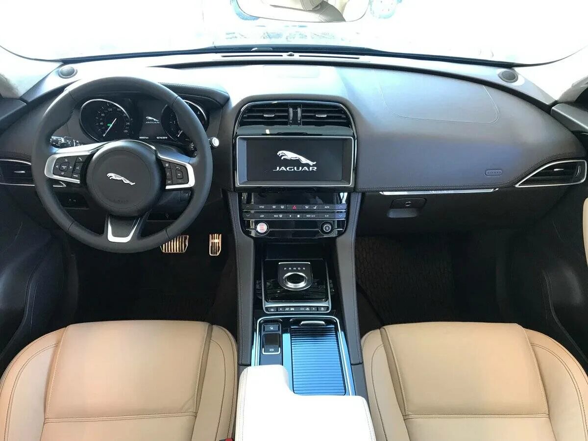 F pace обзор. Jaguar f-pace 2025. новый ягуар f-pace 2025. jaguar f-pace 2025. ф пейс 2025 новый ягуар.