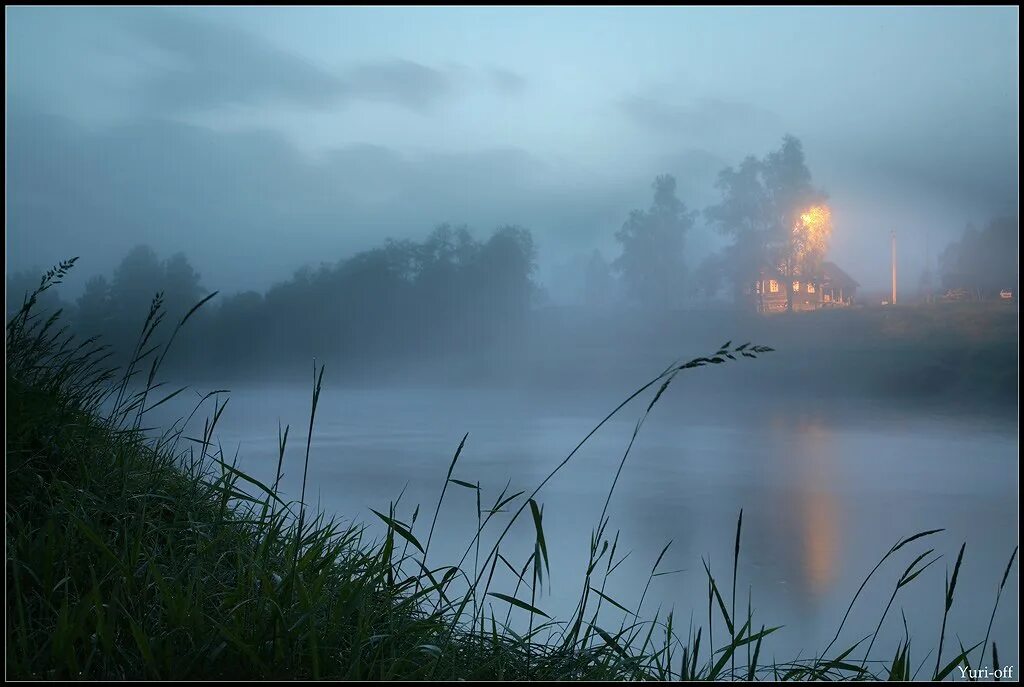 Туман на реке. Туман над рекой. Туман вечером. Костер в тумане. Песня остался туманы