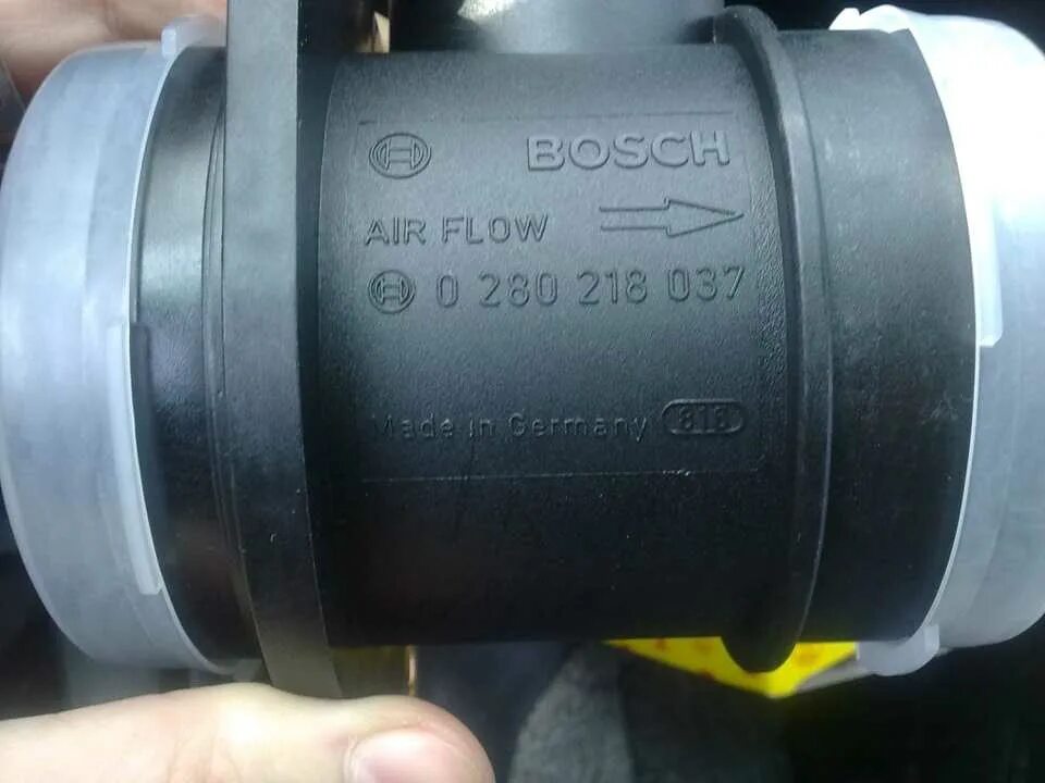 Дмрв 2115 цена. Датчик ДМРВ ВАЗ 2111. ВАЗ 2112 ДМРВ Bosch. ДМРВ ВАЗ 2112 16. Датчик расхода воздуха ВАЗ 2112.