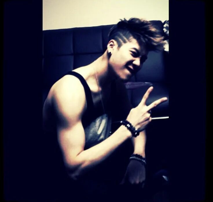 Jackson wang. Принц дебби джексон. Серхио кортес двойник майкла джексона. Инстаграм джексона. Инстаграм джексона.