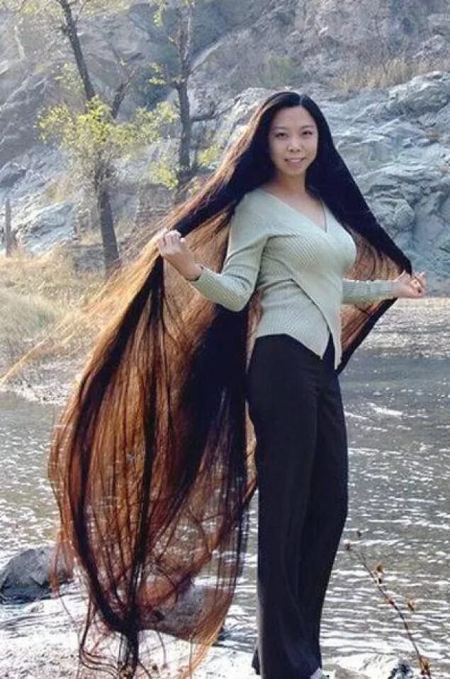 Полные с длинными волосами. Узун женфир. Длинные волосы. Очень длинные волосы. Красивые девушки с очень длинными волосами.