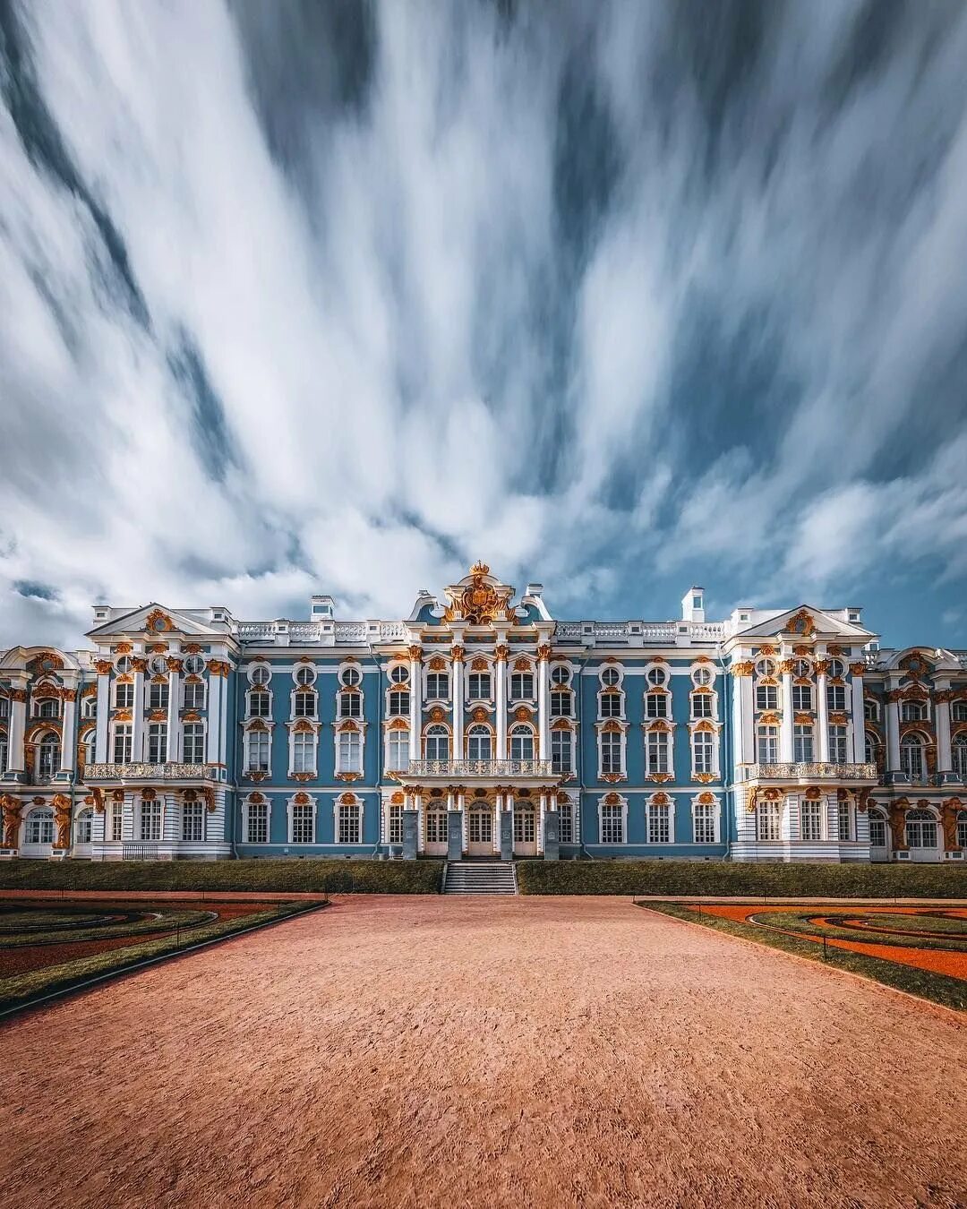 Екатерининскийдаорец в Санкт-Петербурге. Царское село Санкт-Петербург Екатерининский дворец. Город Пушкин Царское село Екатерининский дворец. Царское село (музей-заповедник). Петербург окрестности достопримечательности