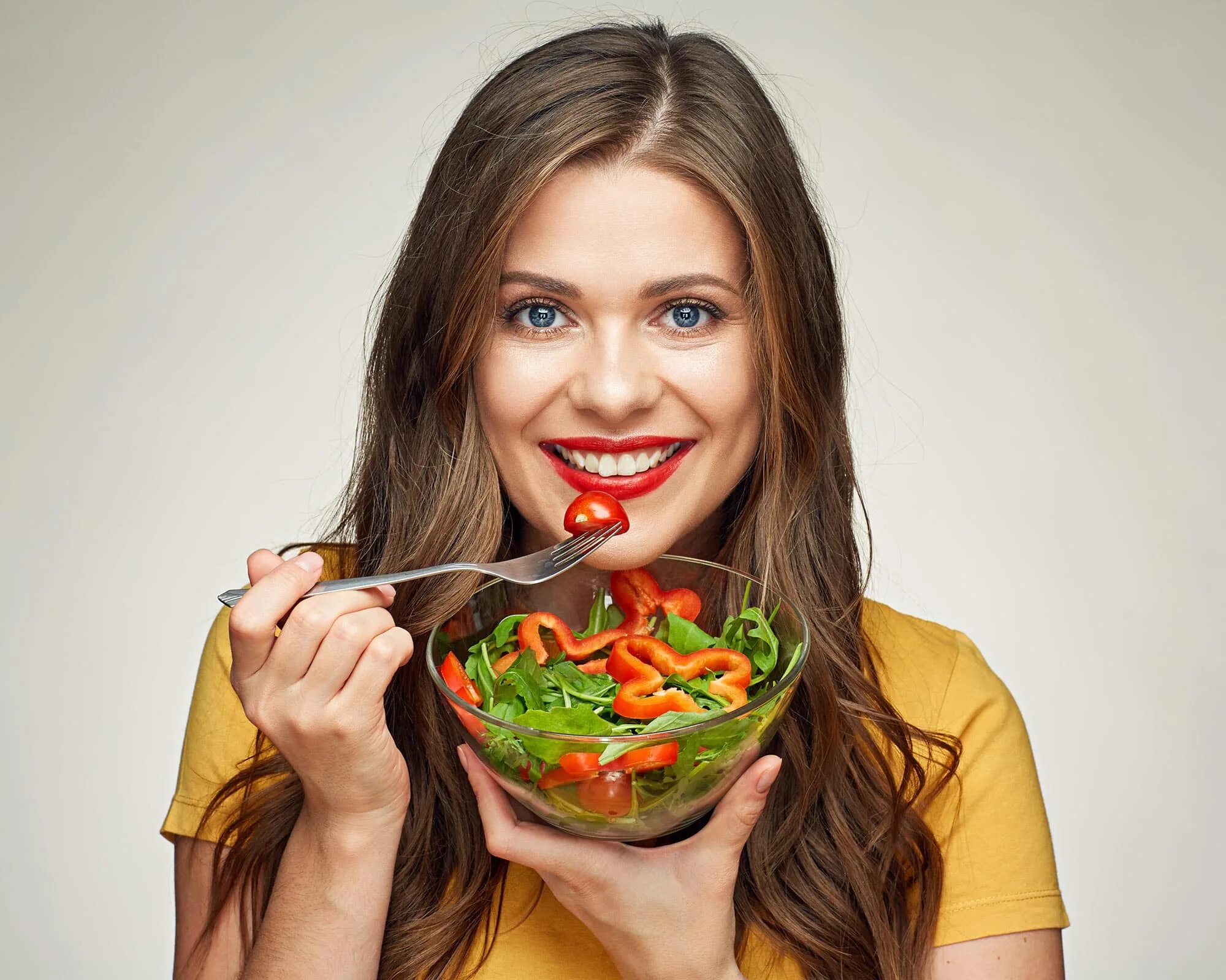 Фотосессия с овощами и фруктами. Is she eat vegetables. Is she eat vegetables. Is she eat vegetables. Девушка ест овощи.