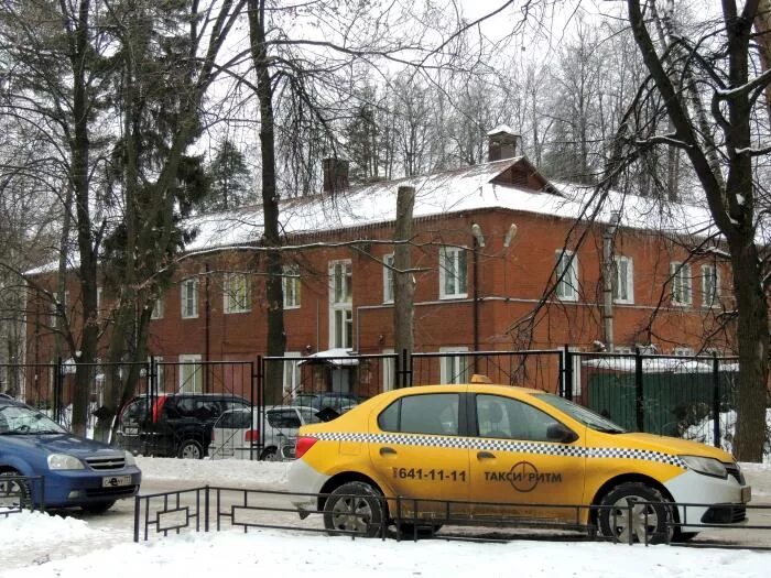 Октябрьская 17 телефон. Городская больница 3 Красногорск. Поликлиника 3 Красногорск. Ул Октябрьская Красногорск поликлиника. Октябрьская 17 Красногорск поликлиника.