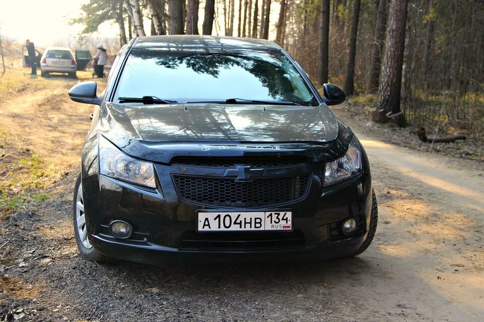 Шевроле круз без бампера. Черный шевроле круз без бампера. chevrolet cruze дорестайл. губа на шевроле круз 2013.