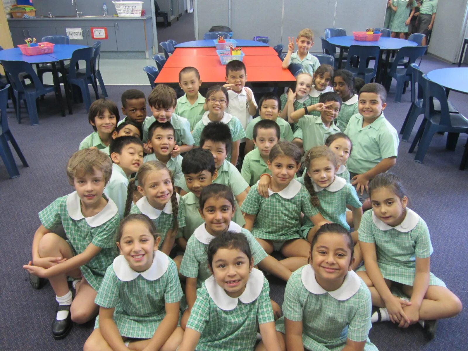 Primary class. Primary schools in russia 3 класс. primary school in the uk 3 класс. начальная школа в каролине класс. начальная школа в чамьюве.