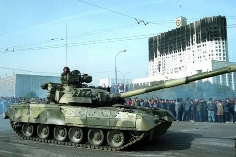В каком году стреляли по белому
