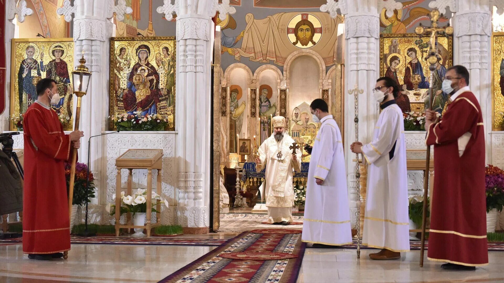 Самый большой православный храм. Грузинские православные храмы. Великая среда перед Пасхой. Грузинские храмы в России. Какой сегодня церковный праздники 2019