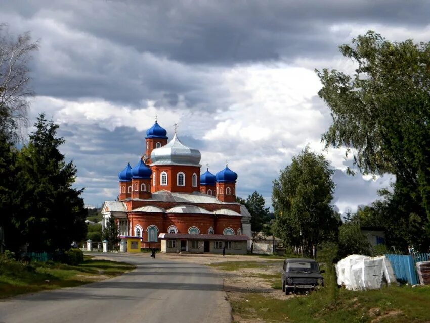 Рыбинские буды курская область. Храм Успения Пресвятой Богородицы Рыбинские буды. Курская область Обоянский район Слобода Рыбинские буды. Рыбинские буды Обоянский район Курская область. Храм Успения Пресвятой Богородицы Курск.