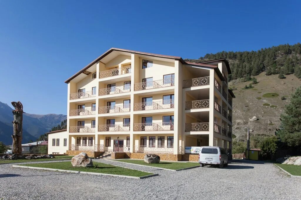 Гостиница эльбрус теберда. Отель экара теберда. Атмосфера теберда гостиница. Теберда орджоникидзе 36 гостиница орлёнок. Алибек домбай гостиница.