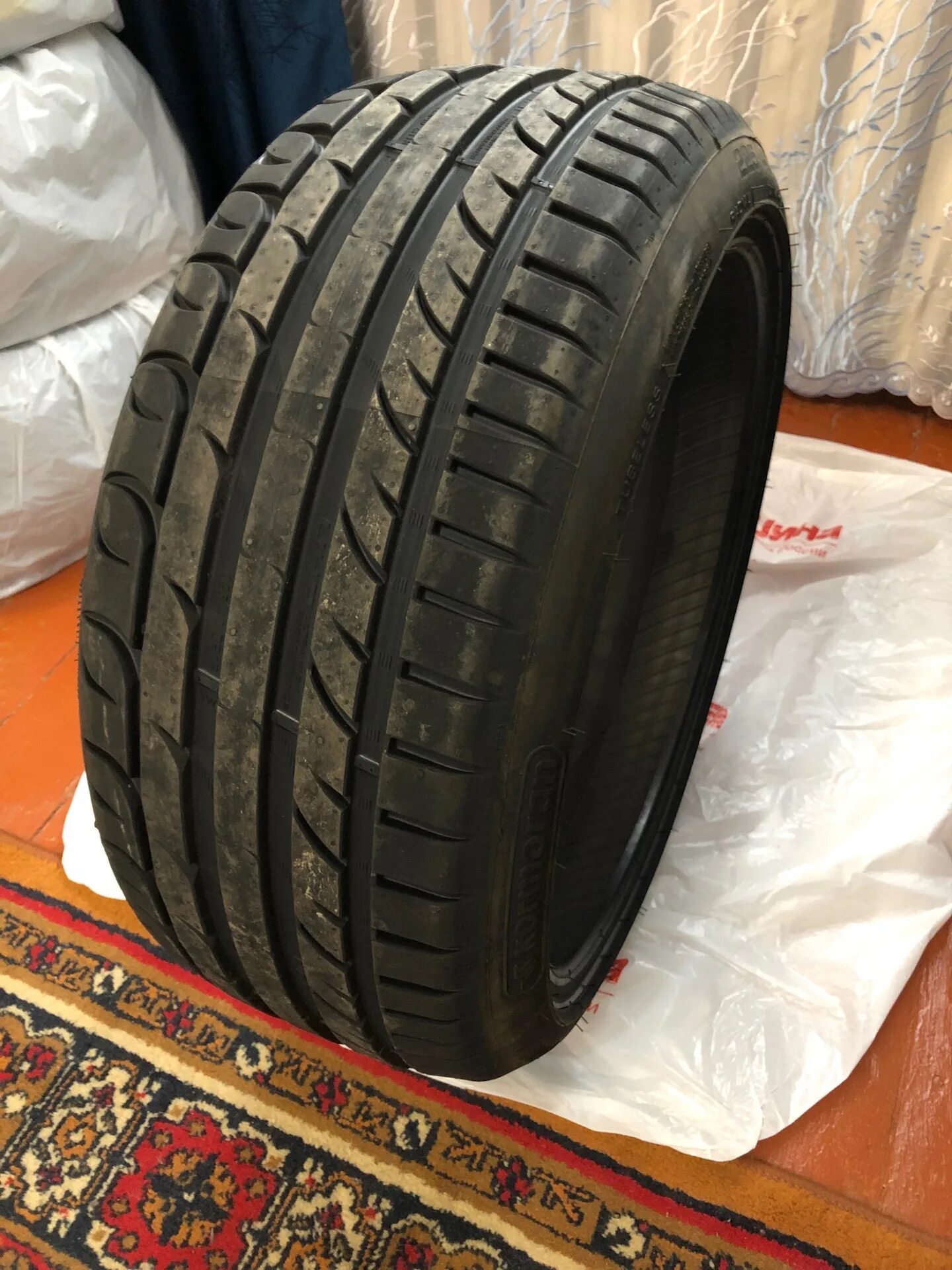 Kormoran ultra performance. Kormoran Ultra High Performance 225/40 r18. Резина Taurus 225 40 18. Tigar UHP 225/40 r18. Kormoran Ultra Night Performance 225/40/18.