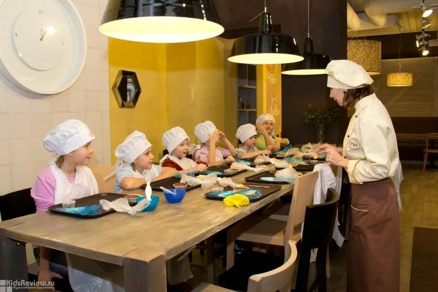 Кондитер дети. Готовим для детей. Кулинарный мастер класс для детей. Маленький кондитер. Маленький кондитер.