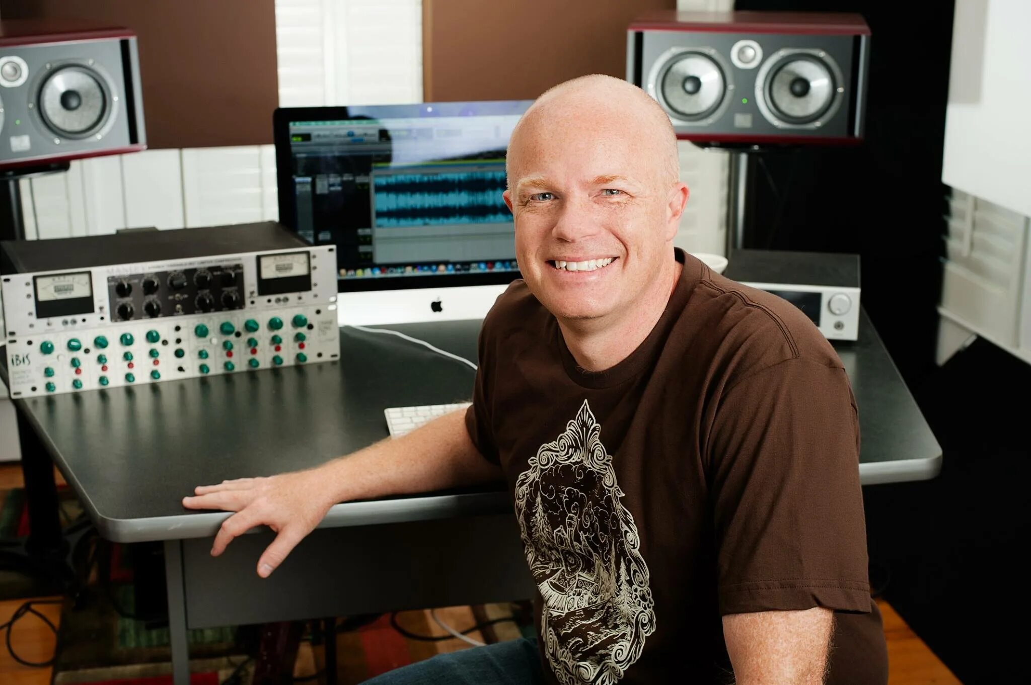 Звукорежиссер киев. Мониторы в студии эбби роуд. Trinnov tom. Сведение и мастеринг. Лиор гольденберг.