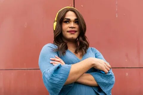 Massaj paytida yashirin kamera mavjud.